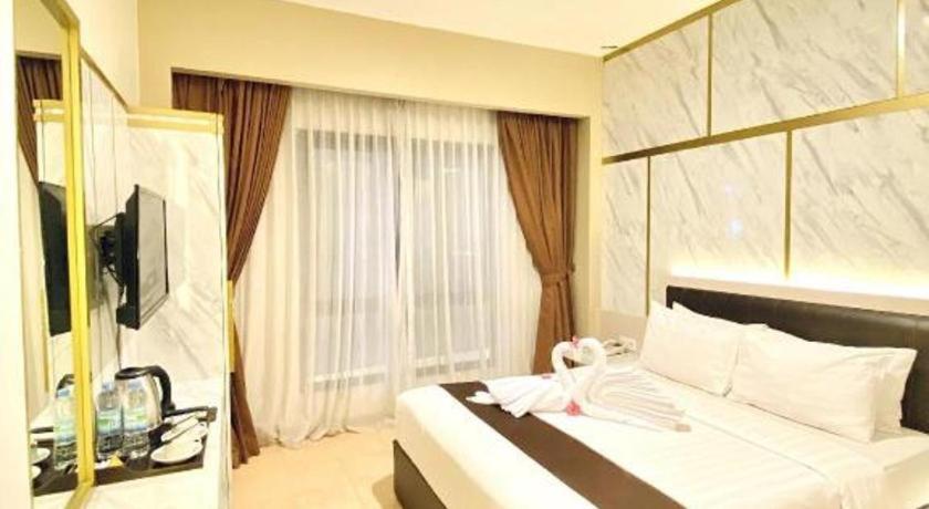 Grand Malioboro Yogyakarta Hotel Exterior foto
