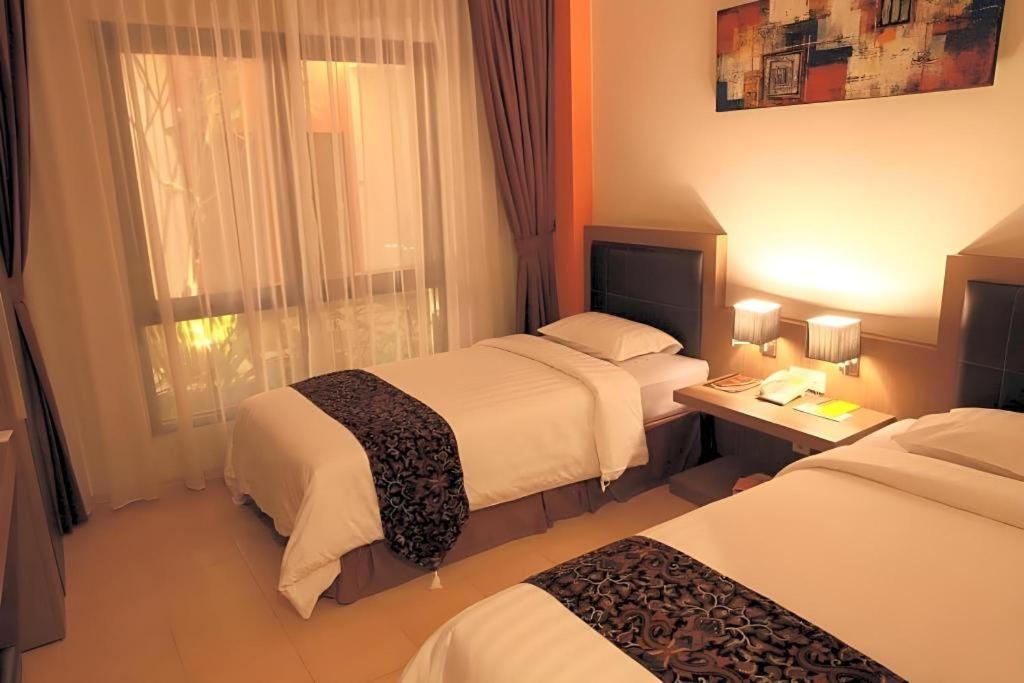 Grand Malioboro Yogyakarta Hotel Exterior foto